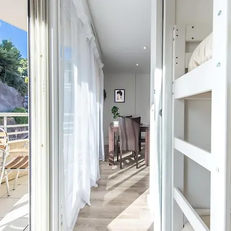 Monte Carlo Riviera 2 *